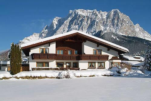 Ferienwohnung Haus Carmen Ehrwald Exterior foto