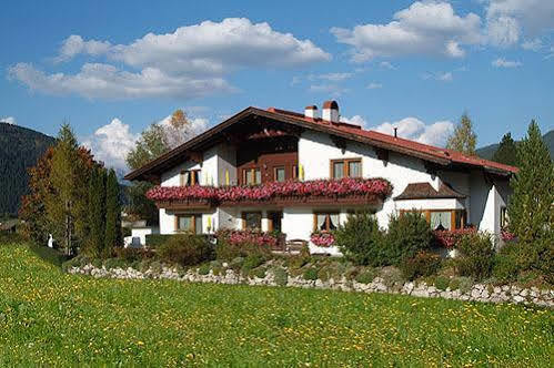 Ferienwohnung Haus Carmen Ehrwald Exterior foto